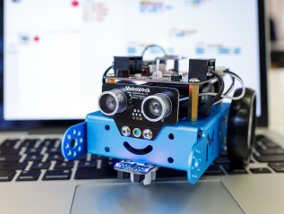 SCRATCH 程式語言魔法營